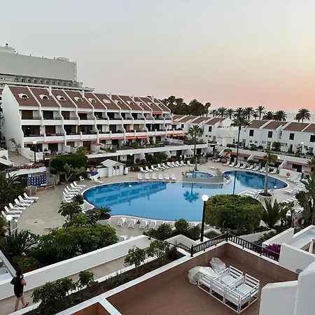 Parque Santiago I * Playa de las Americas (Tenerife)